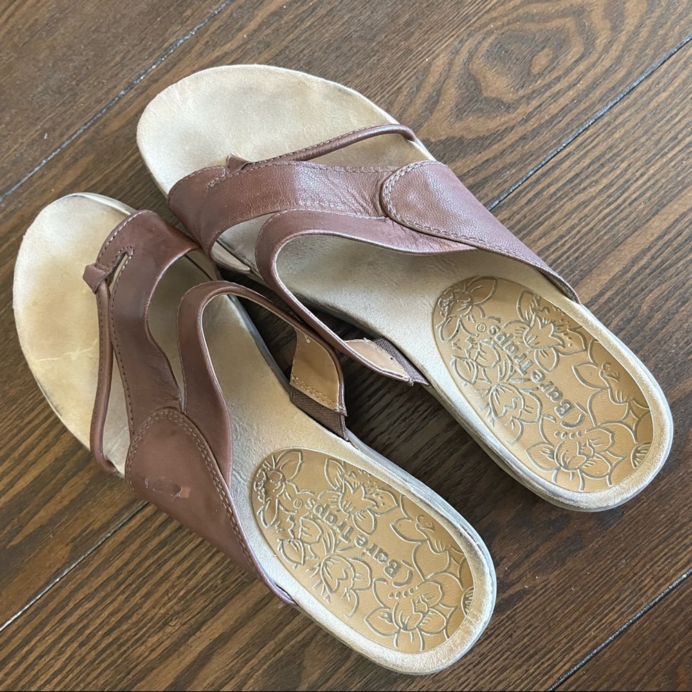 BareTraps Jolexa Womens Leather Sandals